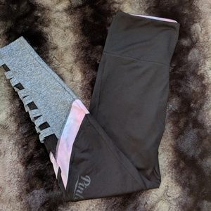 *SOLD* Victoria's Secret PINK Leggings Medium